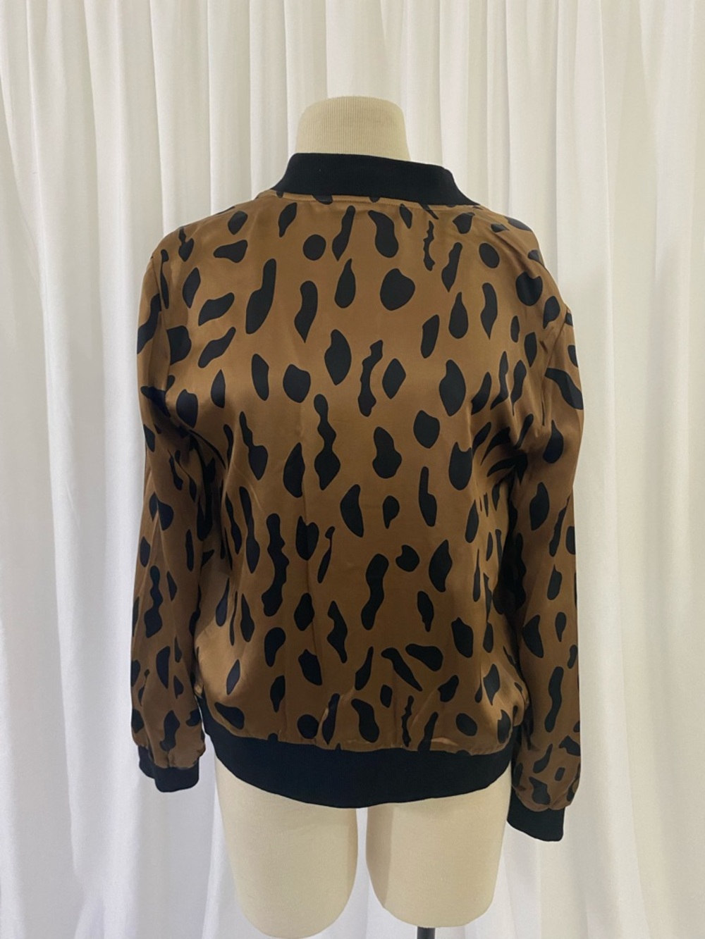 L'AGENCE Leopard-Print Silk Bomber Jacket - Picture 8 of 9